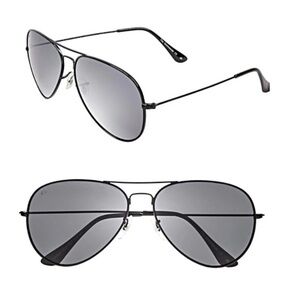 Prive Revaux Black/Gray Polarized
Aviator Sunglasses women’s or men’s with case